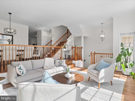 Dining room, Interior, Living room, Pendant Lights, Recessed Lighting, Wood Texture Flooring