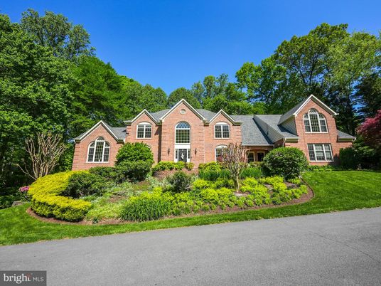Exterior, Facade, Brick Facade, Brick Traditional