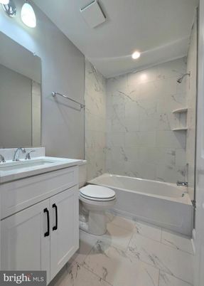 Bathroom, Interior, Marble, Marble Walls, Recessed Lighting