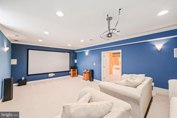 Interior, Projection Screen, Recessed Lighting, Theatre Room