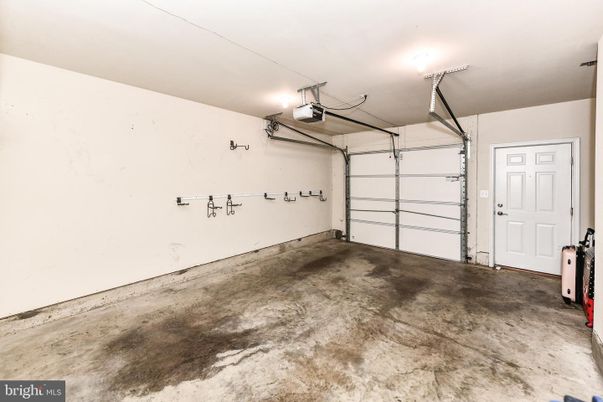 Garage, Interior