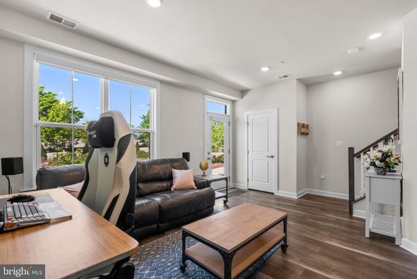 Home Office, Interior, Living room, Recessed Lighting, Wood Texture Flooring