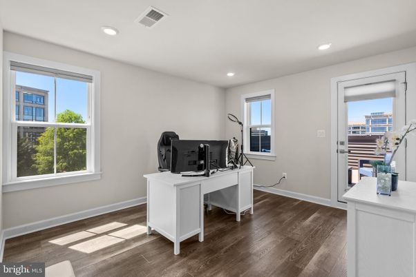 Home Office, Interior, Recessed Lighting, Wood Texture Flooring