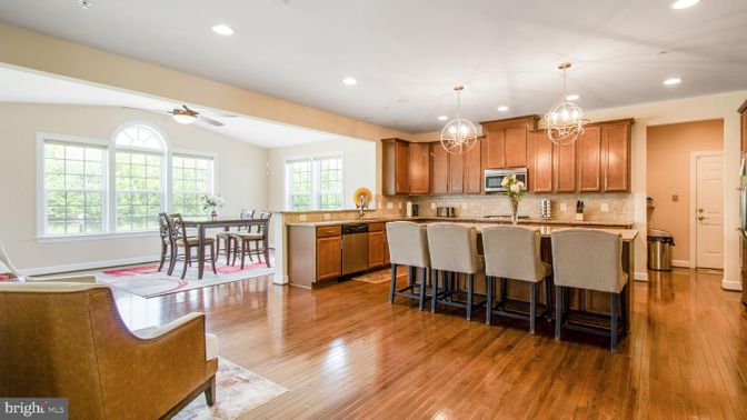 Dining room, Interior, Kitchen, Pendant Lights, Recessed Lighting, Wood Texture Flooring