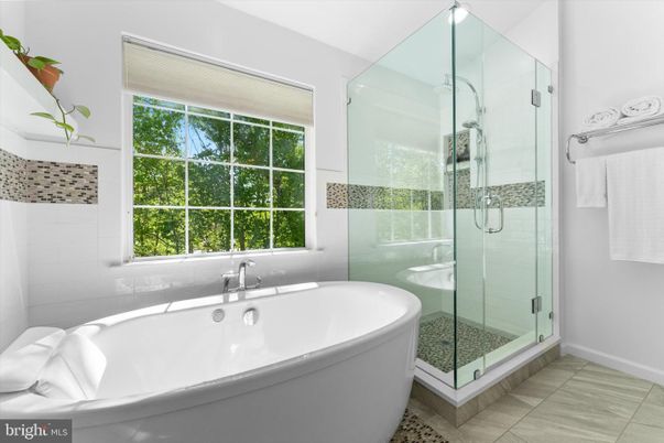 Bathroom, Free Standing Baths, Glass Shower, Interior