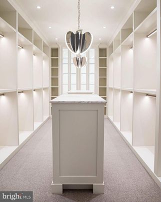 Interior, Pendant Lights, Recessed Lighting, Walk-in Closets
