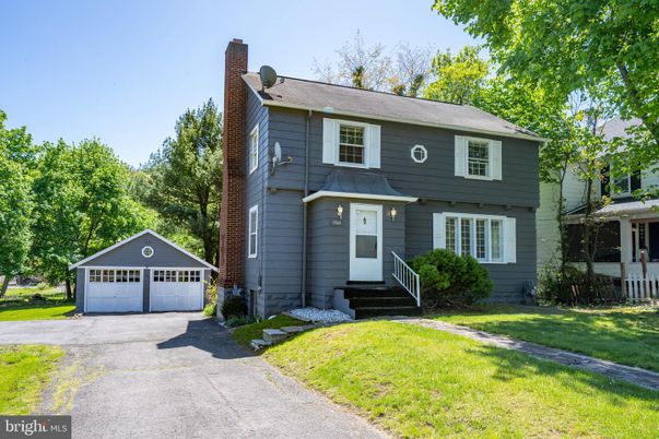Detached Garage, Exterior, Facade, Raised Ranch