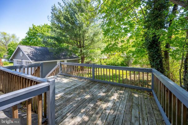 Exterior, Wood Texture Flooring