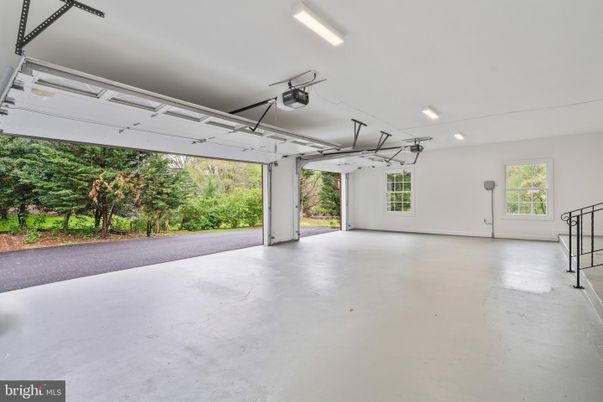 Garage, Interior
