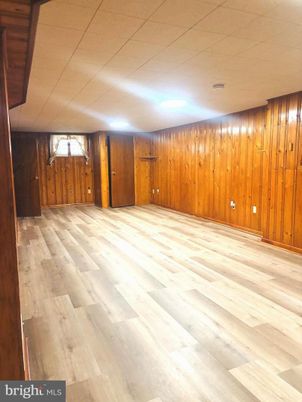 Empty room, Interior, Wood Texture Flooring, Wooden Walls