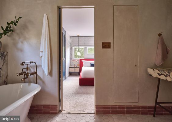 Bathroom, Free Standing Baths, Interior, Pendant Lights