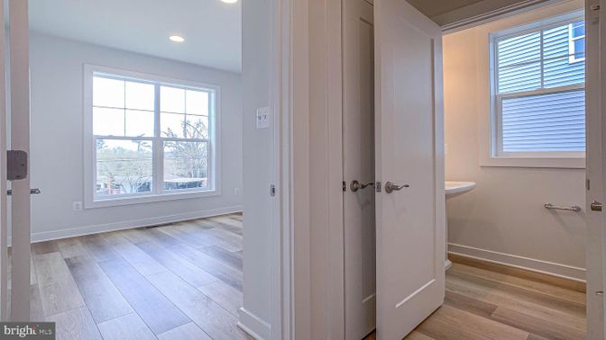 Bathroom, Interior, Recessed Lighting, Wood Texture Flooring