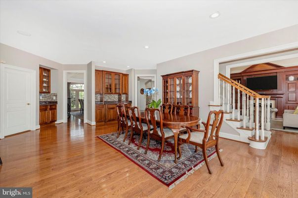 Dining room, Interior, Kitchen, Recessed Lighting, Wood Texture Flooring