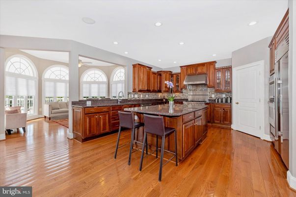 Interior, Kitchen, Living room, Recessed Lighting, Wood Texture Flooring