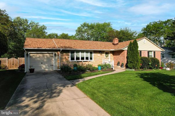 Attached, Exterior, Facade, Brick Facade, Ranch