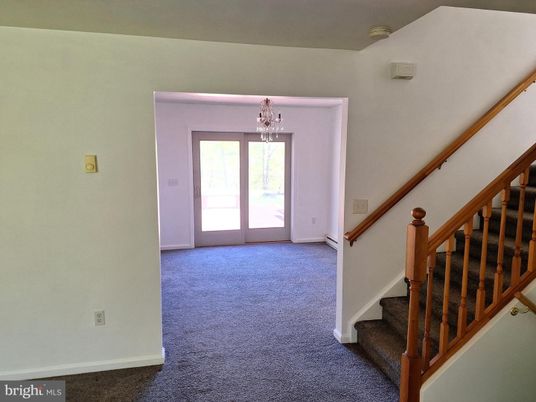 Chandelier, Empty room, Interior