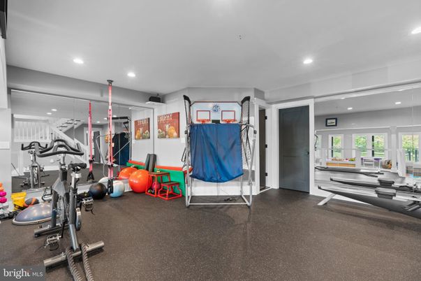 Fitness Equipment, Interior, Recessed Lighting