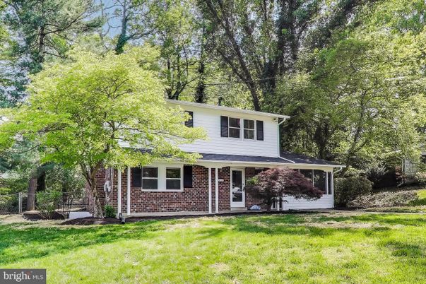 Backyard, Exterior, Facade, Brick Facade, Split Level
