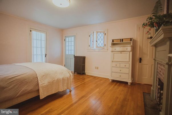 Bedroom, Fireplace, Interior, Wood Texture Flooring