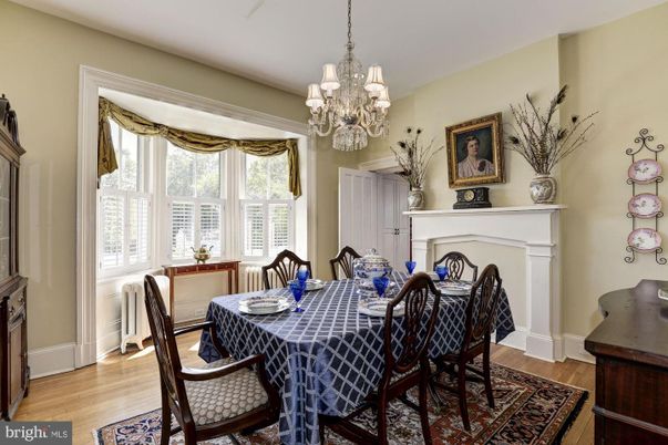 Chandelier, Dining room, Fireplace, Interior, Wood Texture Flooring