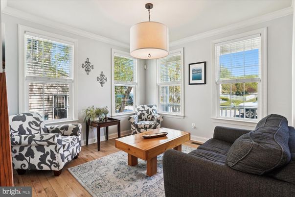 Interior, Living room, Pendant Lights, Wood Texture Flooring