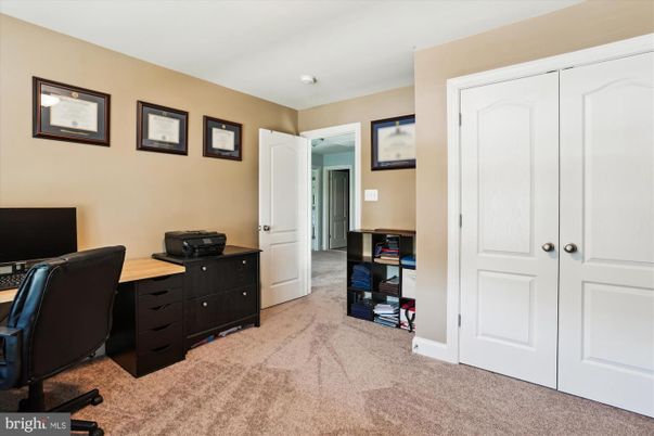 Home Office, Interior