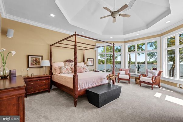Bedroom, Interior, Recessed Lighting, Water