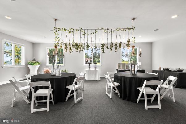 Dining room, Interior, Pendant Lights, Recessed Lighting
