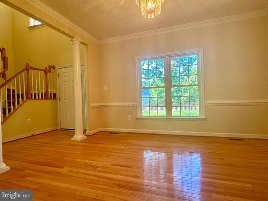 Chandelier, Empty room, Interior, Wood Texture Flooring