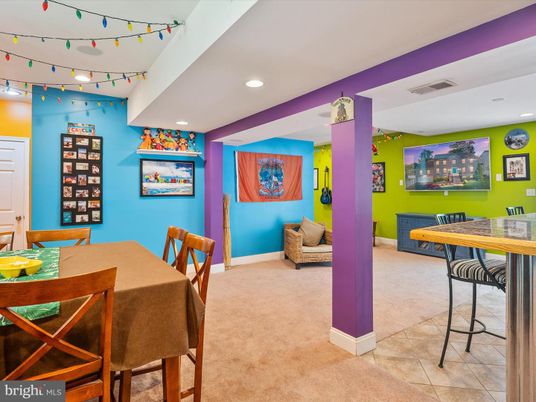 Dining room, Interior, Recessed Lighting