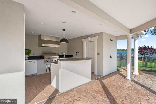 Exterior, Pendant Lights