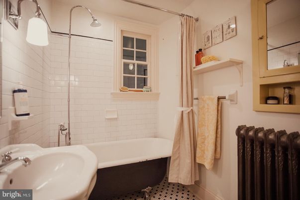Bathroom, Free Standing Baths, Interior