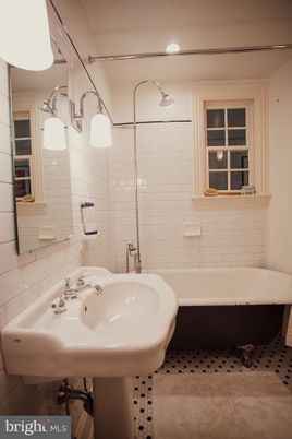 Bathroom, Free Standing Baths, Interior, Recessed Lighting