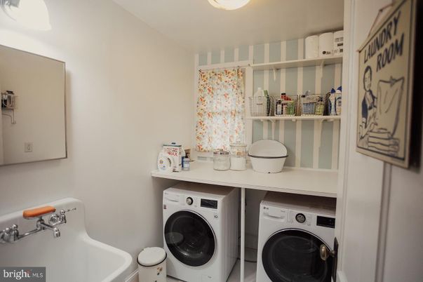 Interior, Washer
