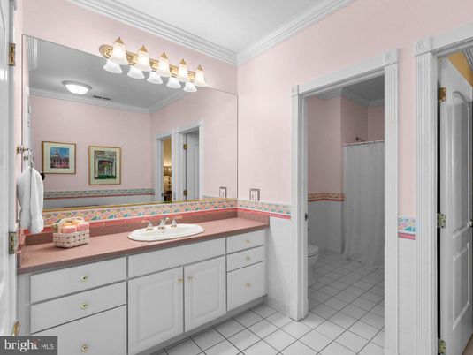Bathroom, Dual Sink Vanities, Interior