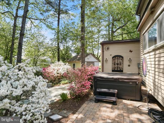 Exterior, Hot Tub