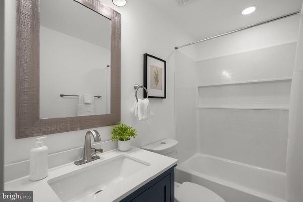 Bathroom, Interior, Recessed Lighting
