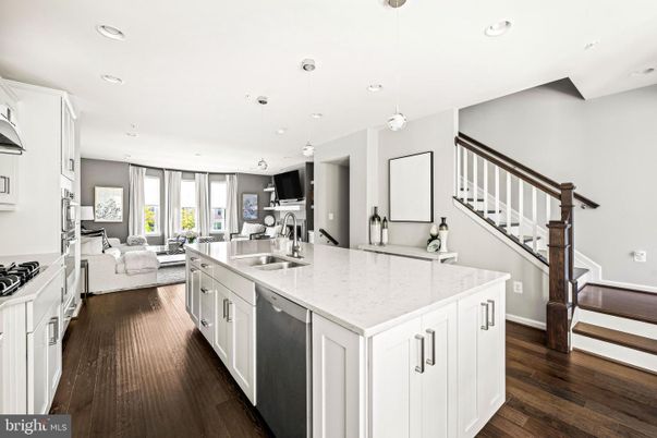 Interior, Kitchen, Living room, Pendant Lights, Recessed Lighting, Wood Texture Flooring