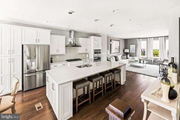 Interior, Kitchen, Living room, Pendant Lights, Recessed Lighting, Stainless Steel Appliances, Wood Texture Flooring