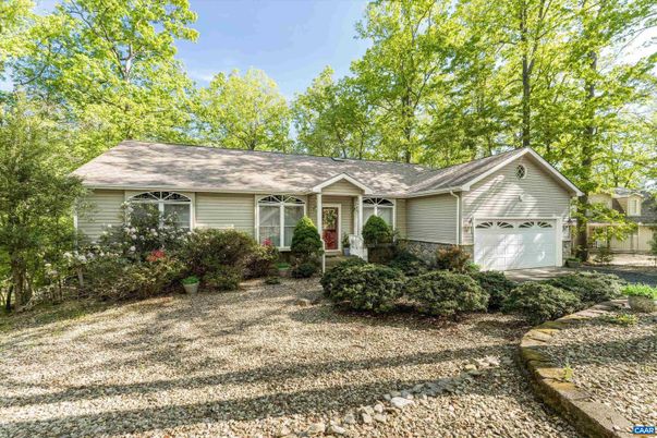 Attached, Exterior, Facade, Ranch