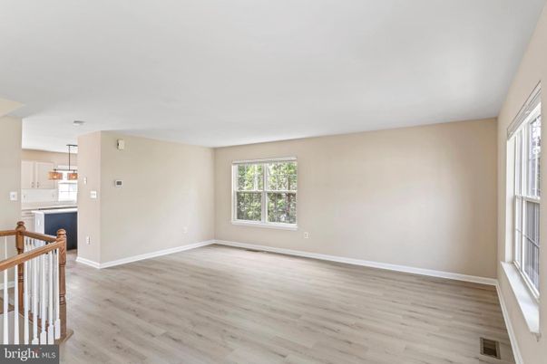 Empty room, Interior, Pendant Lights, Wood Texture Flooring