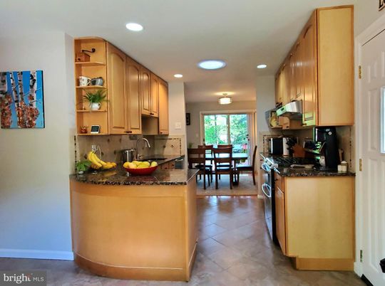 Dining room, Interior, Kitchen, Recessed Lighting