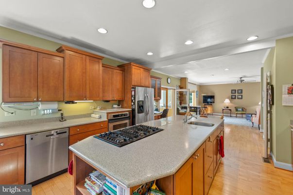 Dining room, Interior, Kitchen, Recessed Lighting, Stainless Steel Appliances, Wood Texture Flooring