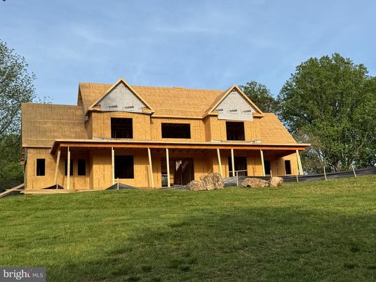 Backyard, Exterior, Facade, Cape Cod