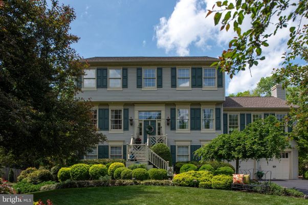 Attached, Exterior, Facade, Georgian