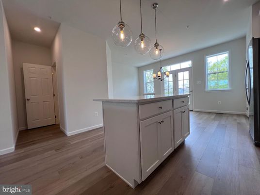 Interior, Pendant Lights, Recessed Lighting, Wood Texture Flooring