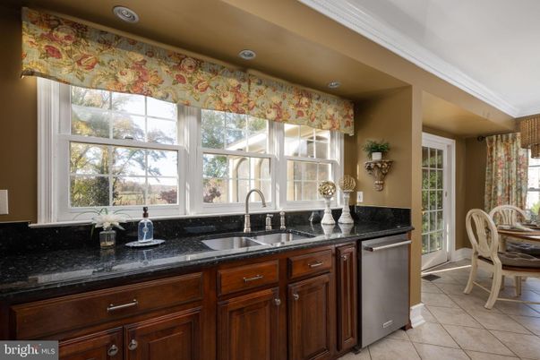 Dining room, Interior, Kitchen, Recessed Lighting