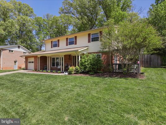 Backyard, Exterior, Facade, Brick Facade, Split Level