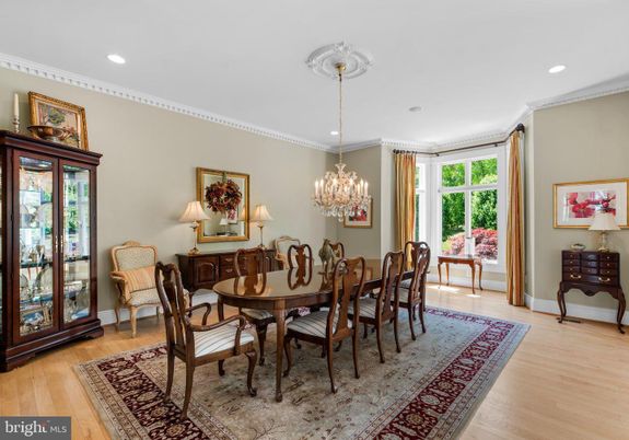 Chandelier, Dining room, Interior, Recessed Lighting, Wood Texture Flooring