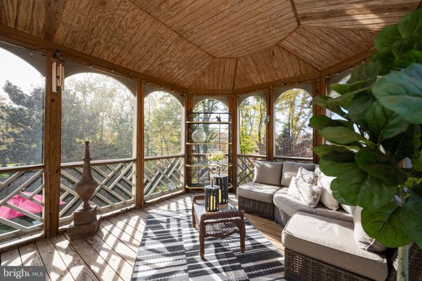 Interior, Sun Room, Wooden Ceilings, Wood Texture Flooring